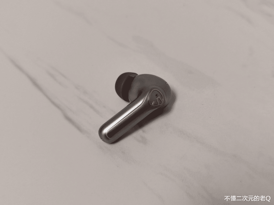 耳机|宝藏品牌SoundPEATS再推爆款，圈铁分频打造哇塞音质，499闭眼入