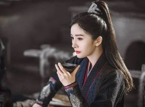 刘涛|杨幂要开启“霸屏”了，《斛珠夫人》还未播出，又一部古偶剧官宣