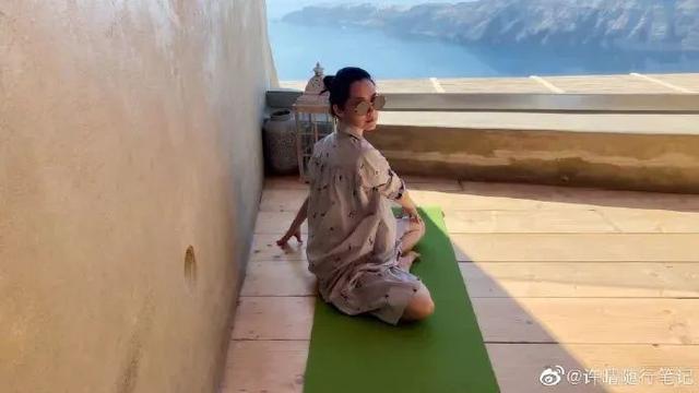 许晴|徐娘不老？52岁许晴展现玲珑曲线，自称好身材离不开跑步