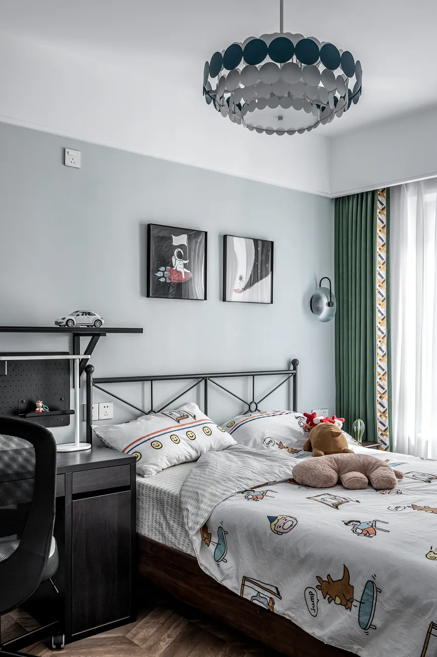 轻奢风三人居私宅