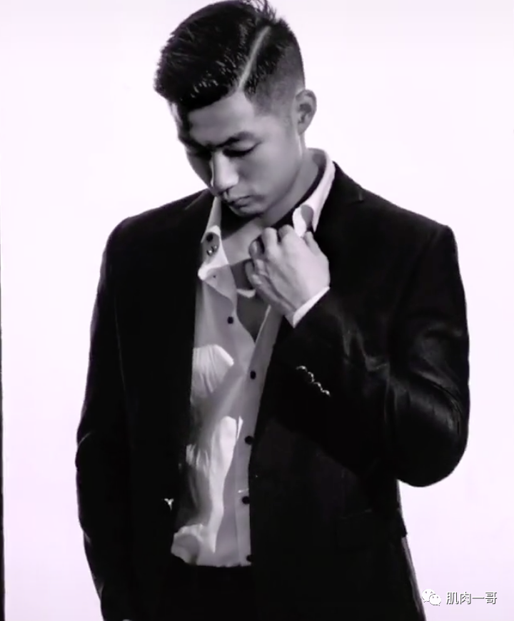 抖音|退役消防兵到健身教练,这位肌肉小哥太可了