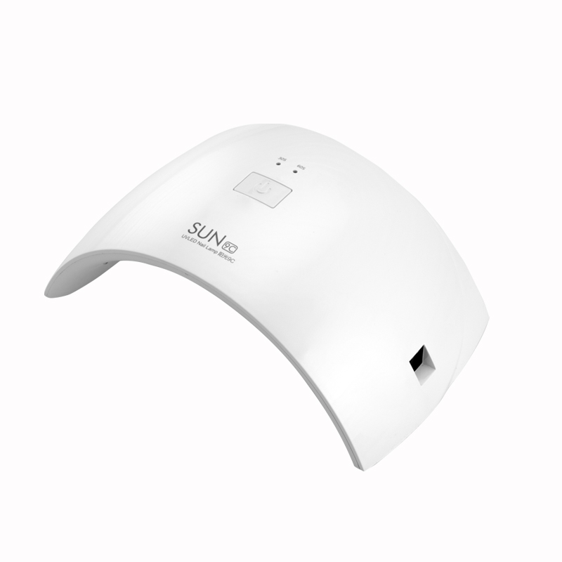 美甲|美甲灯照真的会让手变黑吗？精英美甲培训学校