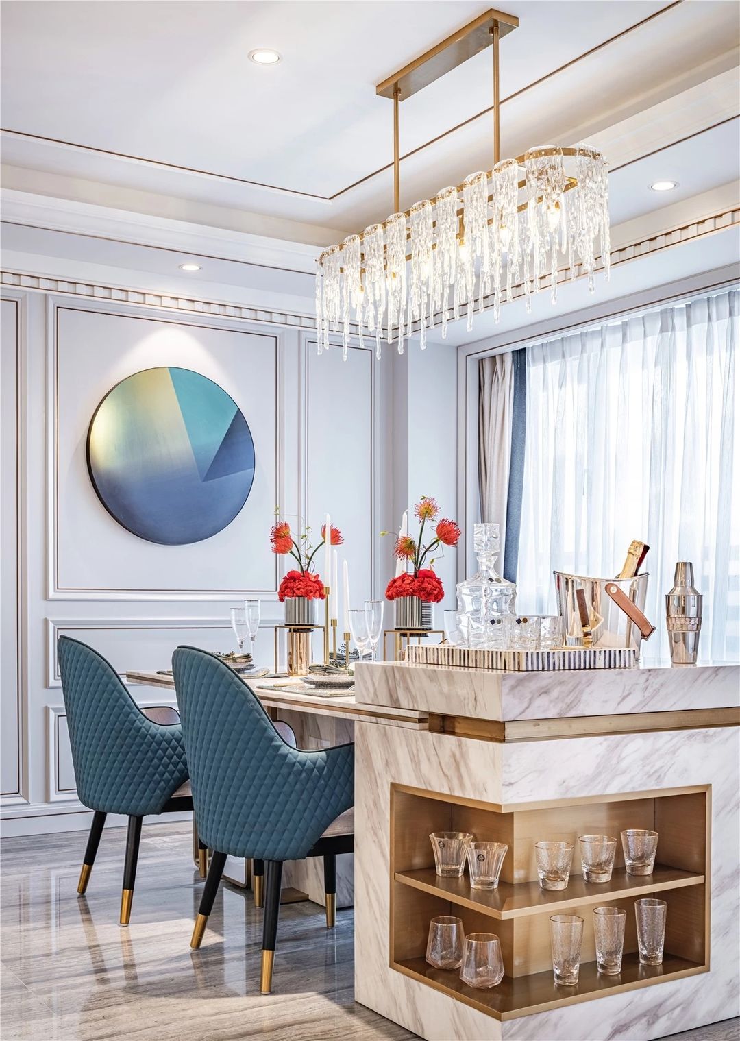 140平的舒适家居,室内宽敞通透,处处散发着明媚的生机