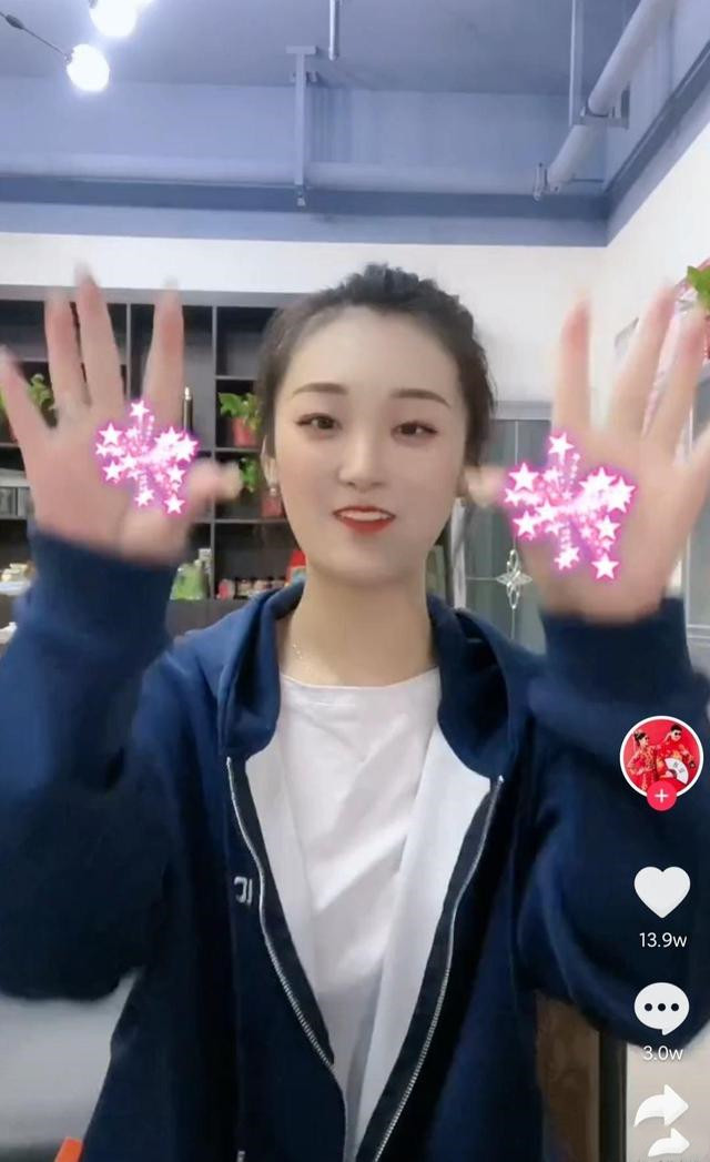 陈亚男|别闹了！陈亚男接受采访卖惨甩锅大衣哥，三大离谱操作暴露没文化