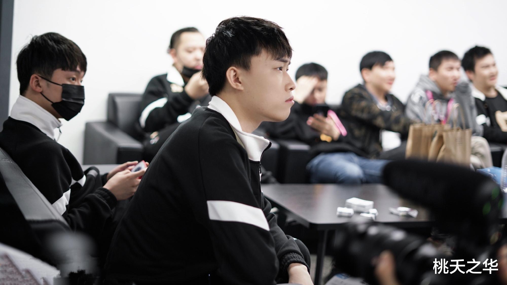 MVP|晚秋0-3兰陵王获得MVP，却引来嘘声一片，请不要唯数据论好吗？