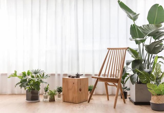 103㎡现代简约，留白+原木+绿植，让生活悠闲舒适有故事