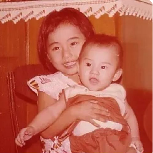 陈松伶|爆红时被经纪人骗光家产，后嫁小8岁男友，如今48岁身家过亿