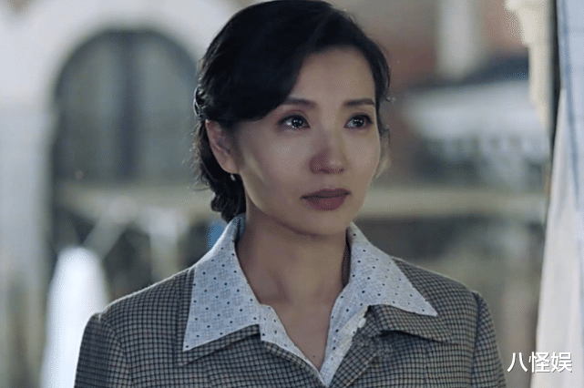 赵丽蓉|“万人迷”陈好秀摘柿子技能，手法娴熟接地气，41岁身材依旧少女