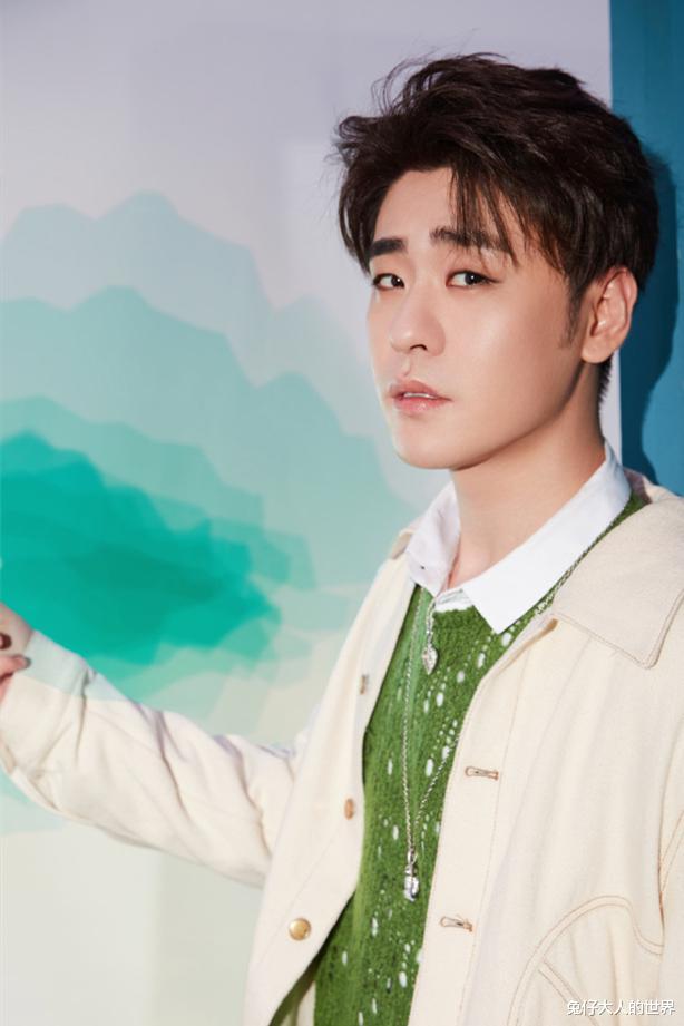 张云雷|德云社张云雷发文，却遭到网友调侃，您这是要永远单身吗