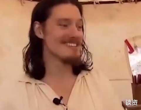 周华健|周华健为混血儿子庆生，周厚安长相“着急”，父子同框宛如同辈人