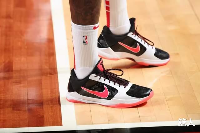 耐克|NBA球員上腳：錫安穿AJ35黑紅，李寧和匹克的球鞋都有！