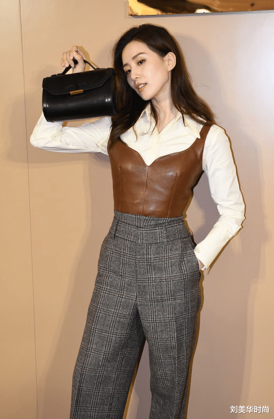 刘美华时尚|刘诗诗这样穿衬衫挺抢眼,谨记这几种穿搭方案,优雅知性又时髦