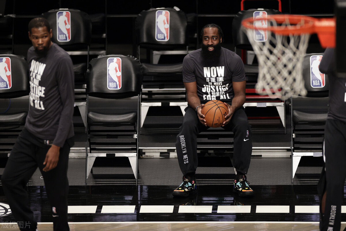 辽宁男篮|能让杜兰特放弃寡姐洗澡水，悄悄关注并点赞的美人是何方神圣？