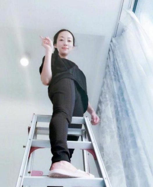 李小璐|韩雪晒出自己的豪宅，附近都是山谷野林，自己一个人住不孤独吗