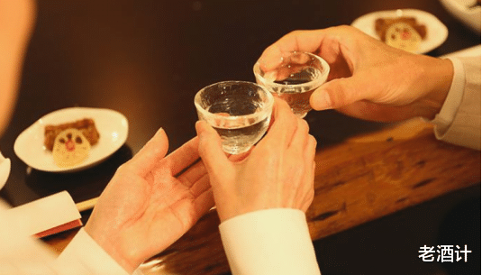 前台|公司前台小妹去应酬，事后立马升职加薪！