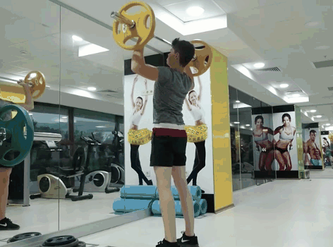 健身|小哥努力健身,练出“完美身材”,网友却吐槽:第一次这么无语