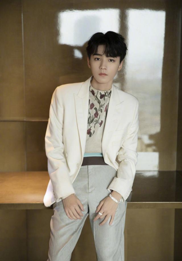 姚安娜|八卦：鹿晗，王凯，高圆圆，孙俪，王一博，姚安娜，吴磊，蔡徐坤