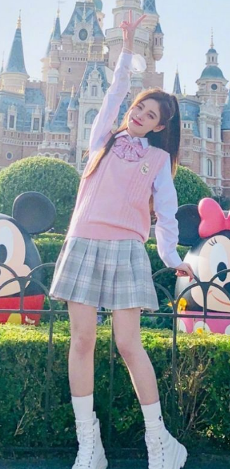 鞠婧祎|赵露思:我穿JK最美,杨超越:我比你美,鞠婧祎:麻烦都让让