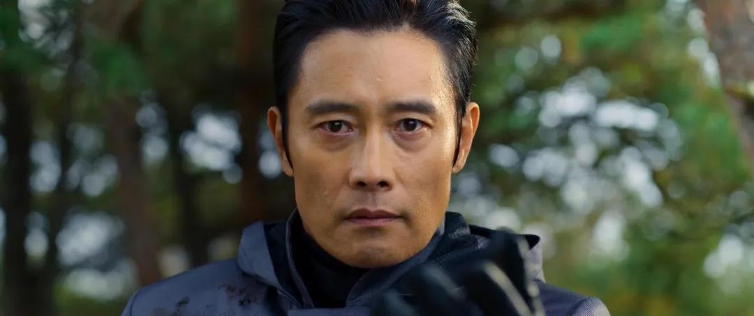 鱿鱼游戏|《鱿鱼游戏》登顶Netflix美国区榜首，韩媒狂吹：书写韩剧新历史！