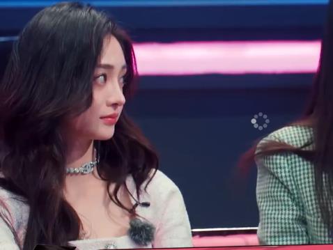 吴宣仪|比直接骂还难受！单依纯这样点评，难怪吴宣仪表情难以言喻