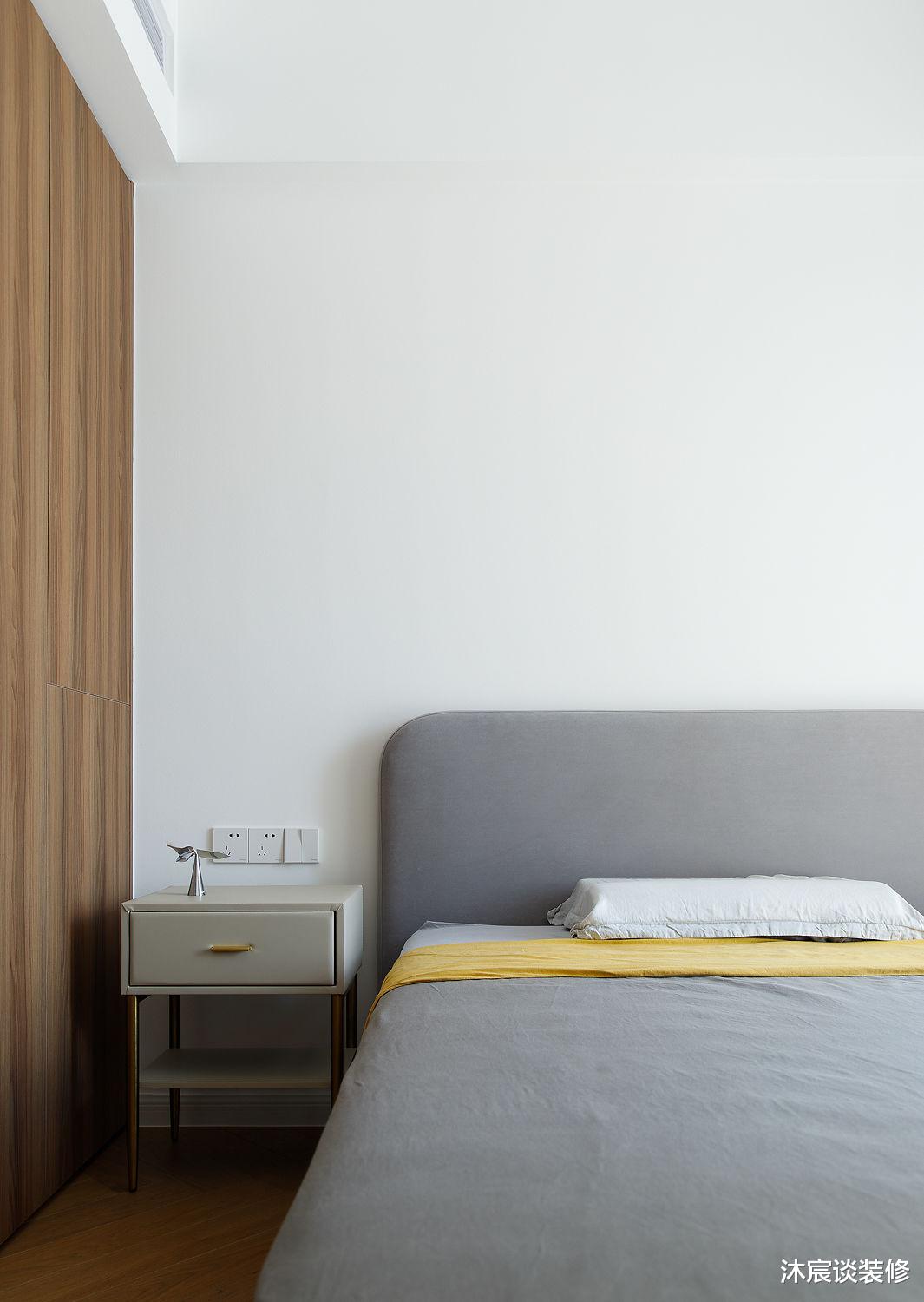 沐宸谈装修 深圳男子晒出自己的独居生活,室内温馨精致,网友问:还缺女主吗?