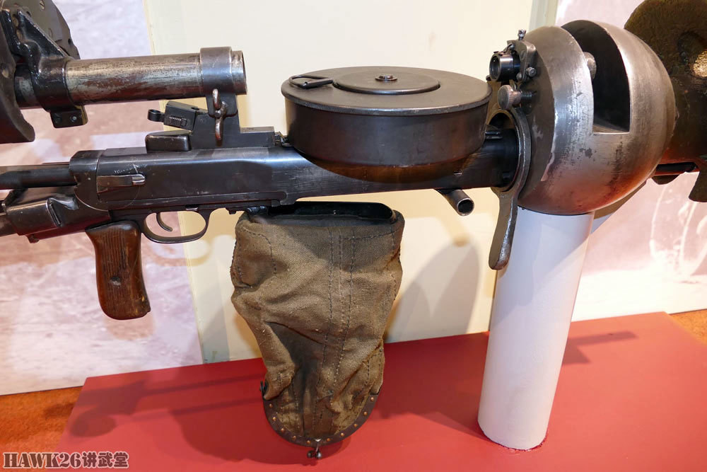 机枪|俄罗斯博物馆展出T-34坦克前列机枪完整状态 复杂程度超乎想象