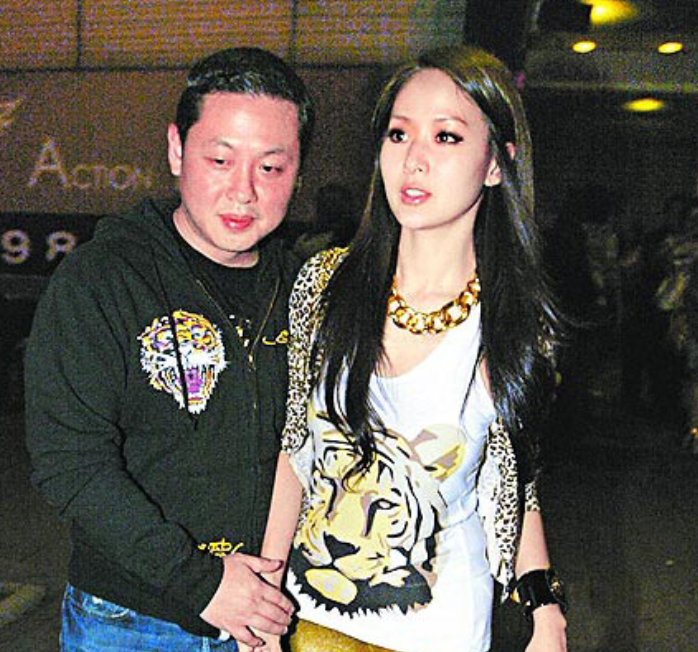 肖浩飞白|9年前,那个一夜替丈夫狠赚13亿的“名媛”孙芸芸,如今怎样了?