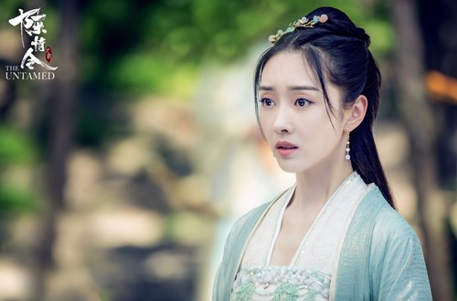 张哲瀚|张哲瀚新剧将袭，搭档人气小花陈瑶、宣璐，剧情搞笑又悬疑