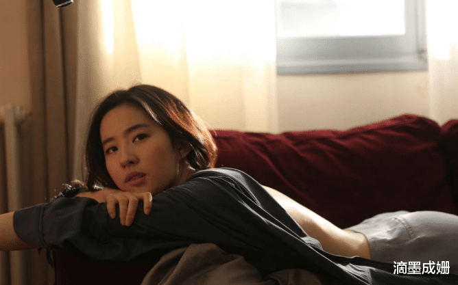 蒋欣|大开眼界！一直以为刘亦菲只适合演仙女，没想到风情起来压根不用演