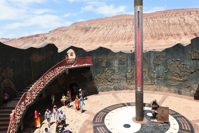 地球引力 我国再现极端高温！火焰山地表温度高达77℃，这是怎么回事？