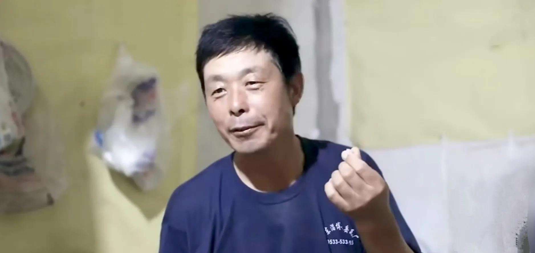 高秀花说育儿|54岁泥水工自考上大学，今年顺利拿到毕业证，为了实现梦想