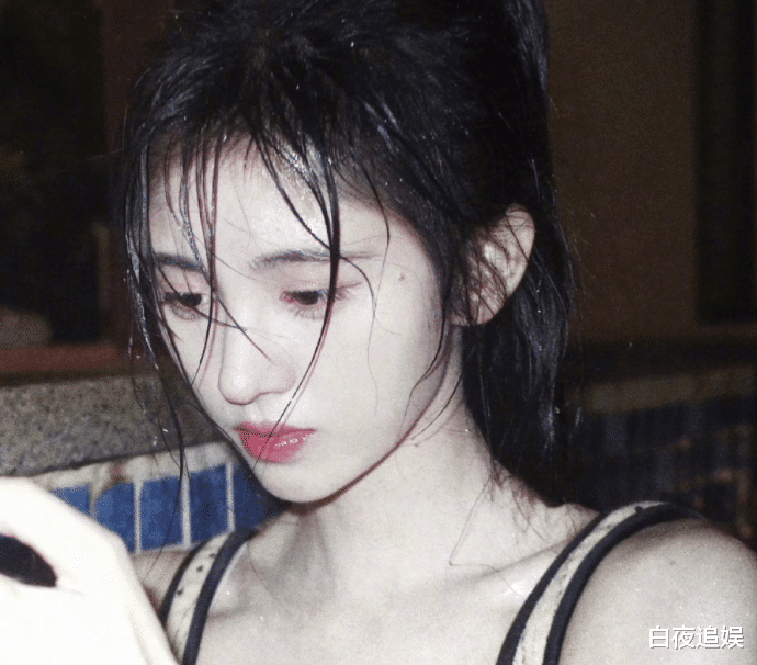 鞠婧祎|27岁鞠婧祎素颜模样火了，晒洗脸照力证美貌，皮肤嫩如婴儿肌