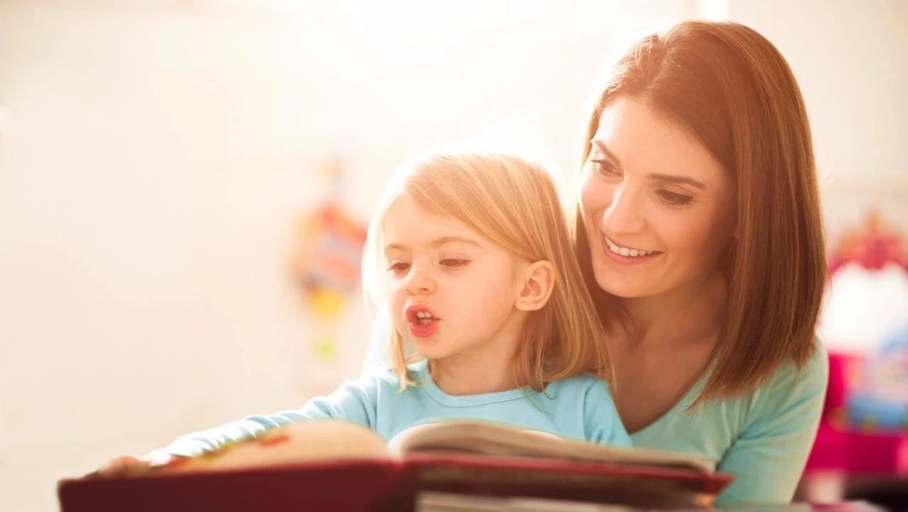 coco儿童康复师|宝宝口齿不清是舌系带过短所致吗