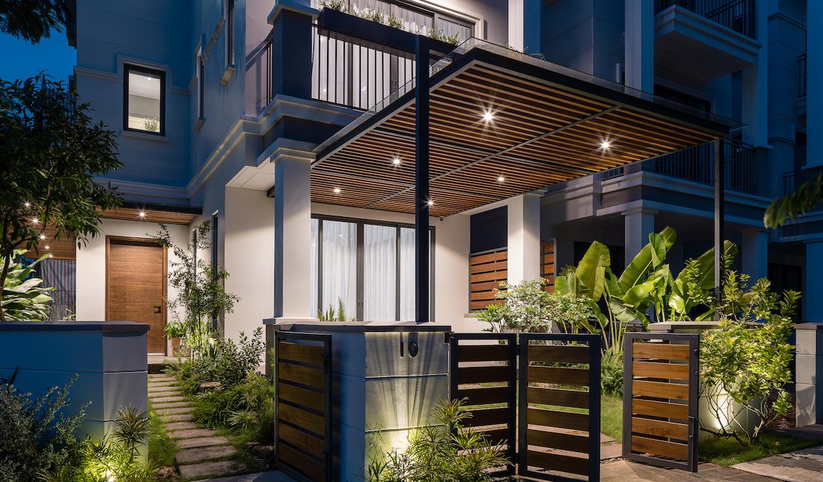 农村老房拆掉，重建栋380㎡别墅，左邻右舍看到都说：想要图纸！