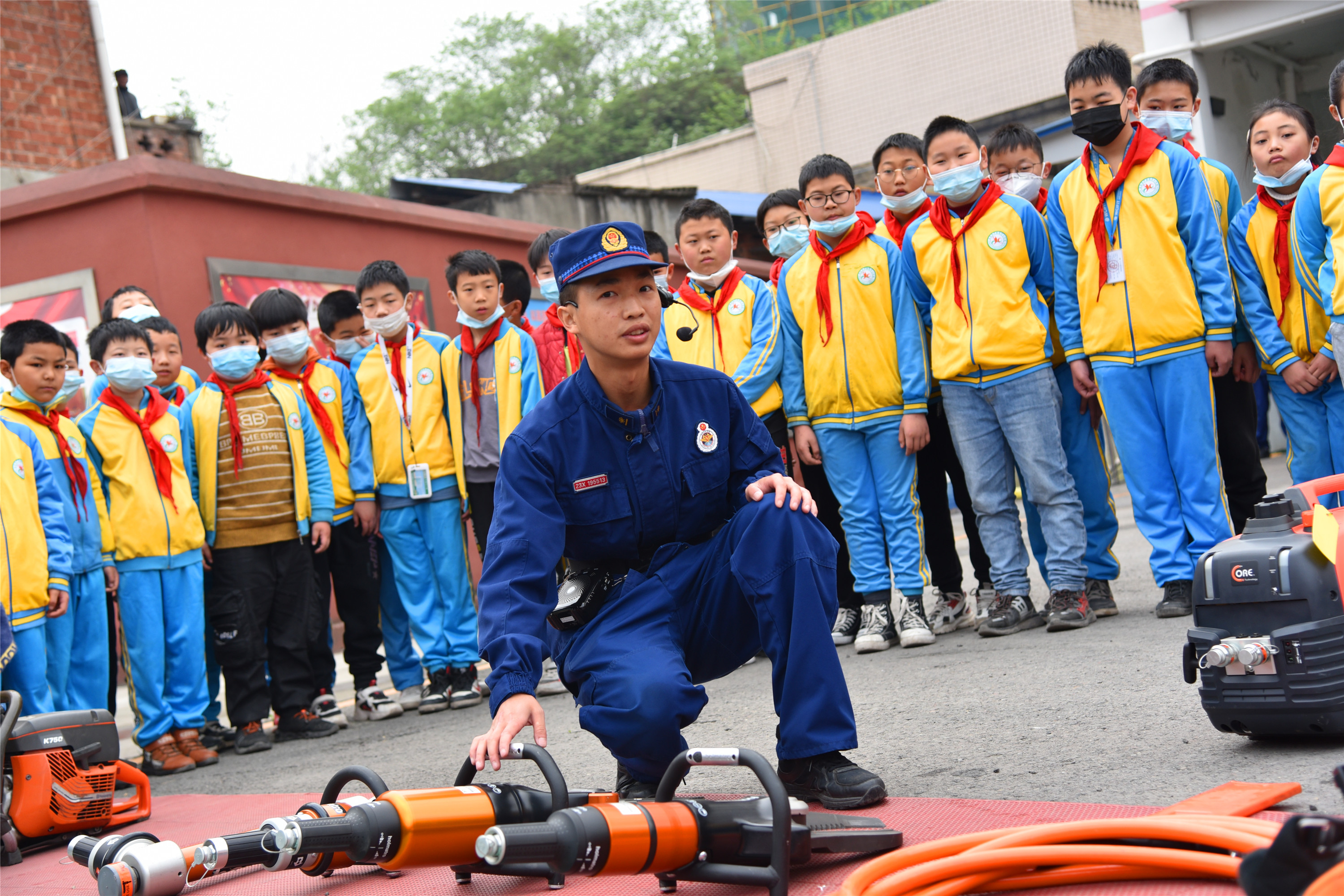 人文四川 四川威远:开展“全国中小学生安全教育日”消防宣传活动
