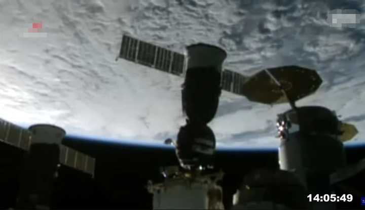 国际空间站 这边神舟十三号上天，那边国际空间站又出事了！调姿失控导致失位