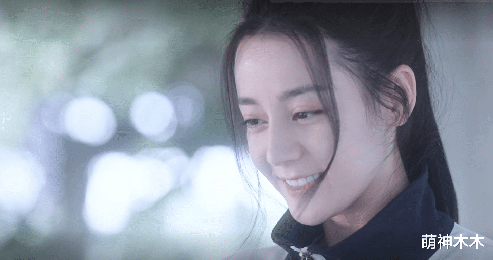 杨洋|《你是我的荣耀》首播！热巴演大明星无惧怼脸拍，杨洋成镶边男主