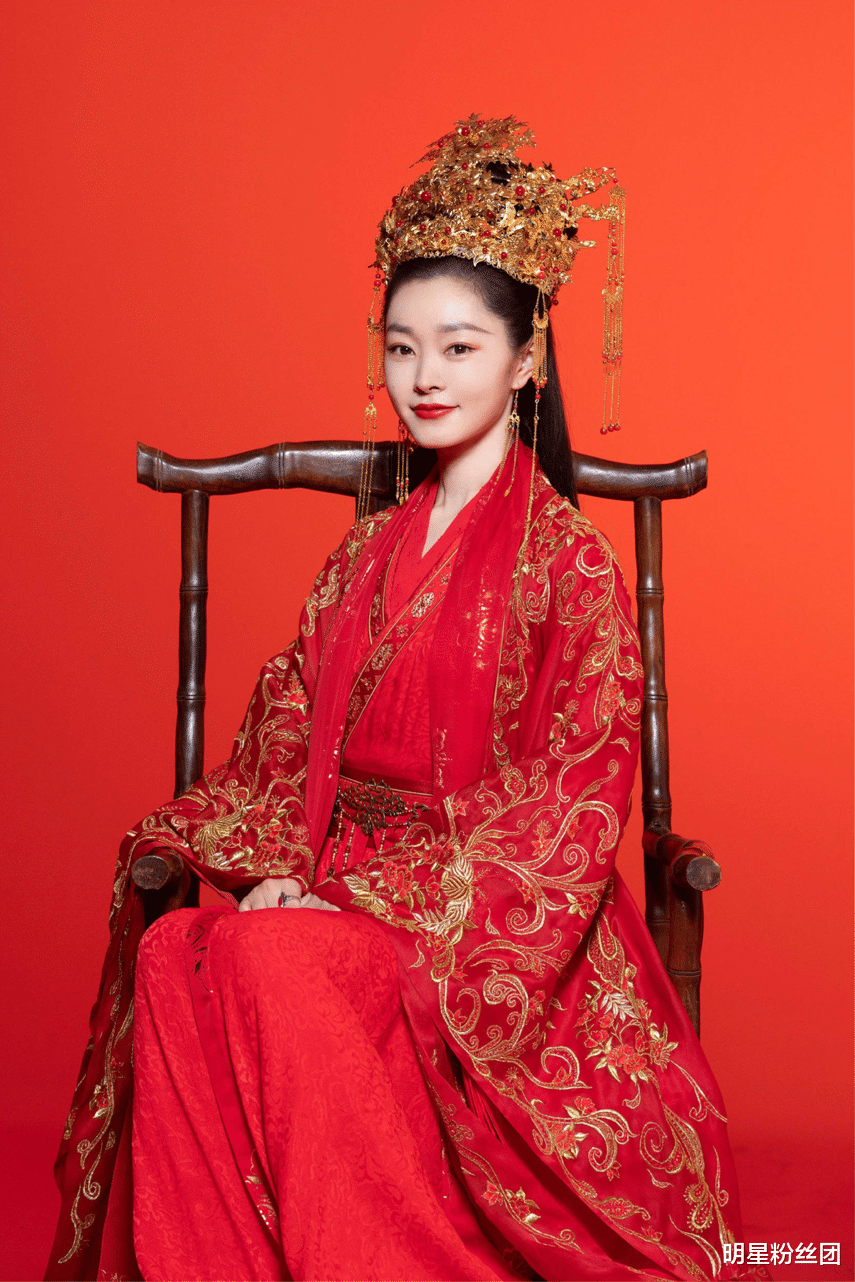 宋轶|从女配角到女主角，她再次凭借颜值圈粉，当红小花榜上有名？