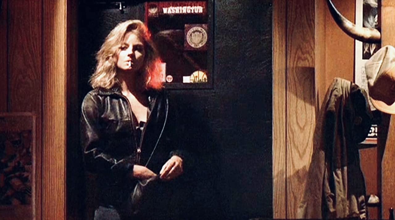 暴劫梨花|真实事件改编电影《暴劫梨花》:性感少女遭侵犯,事后一再被伤害