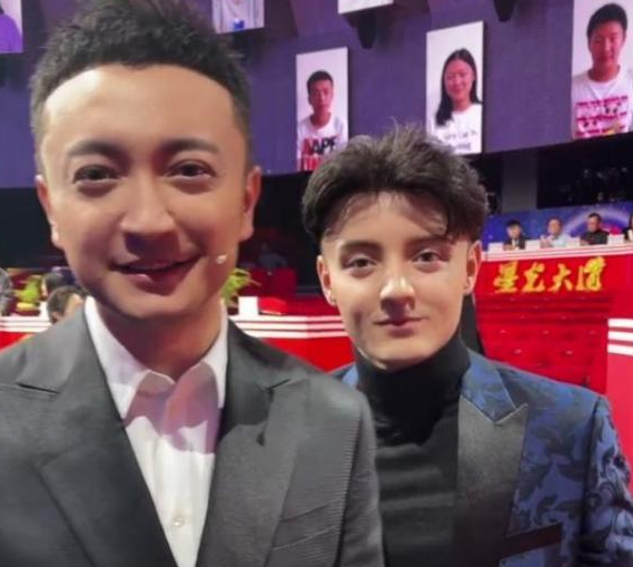 阿尔法|童星阿尔法豪宅曝光，没有点家底，连他家的花瓶都买不起！