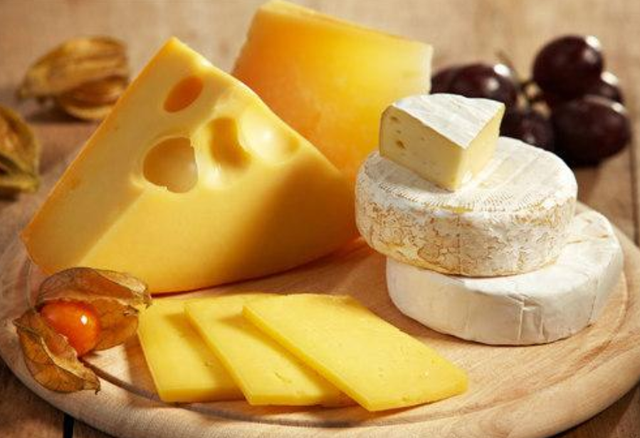 肝脏|更年期的女人别疼钱，常吃5种碱性食物，加1居家运动补充雌激素