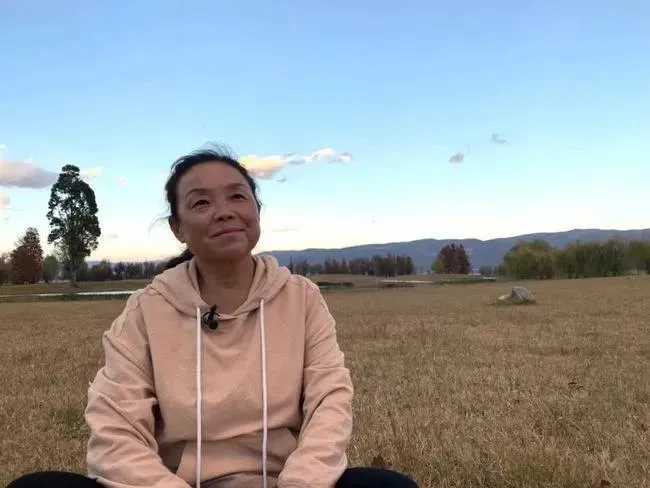 人物设定 56岁自驾游阿姨人设尽毁？对不起，她从来不是我们崇拜的那种人