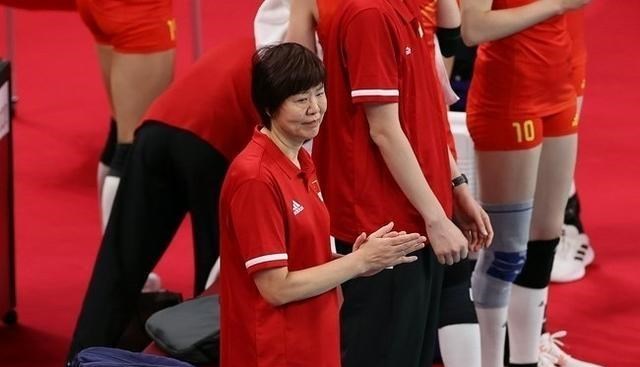 女排|从0-3到2-3！中国女排复苏，两连胜=出线，朱婷遭弃用，CCTV5直播
