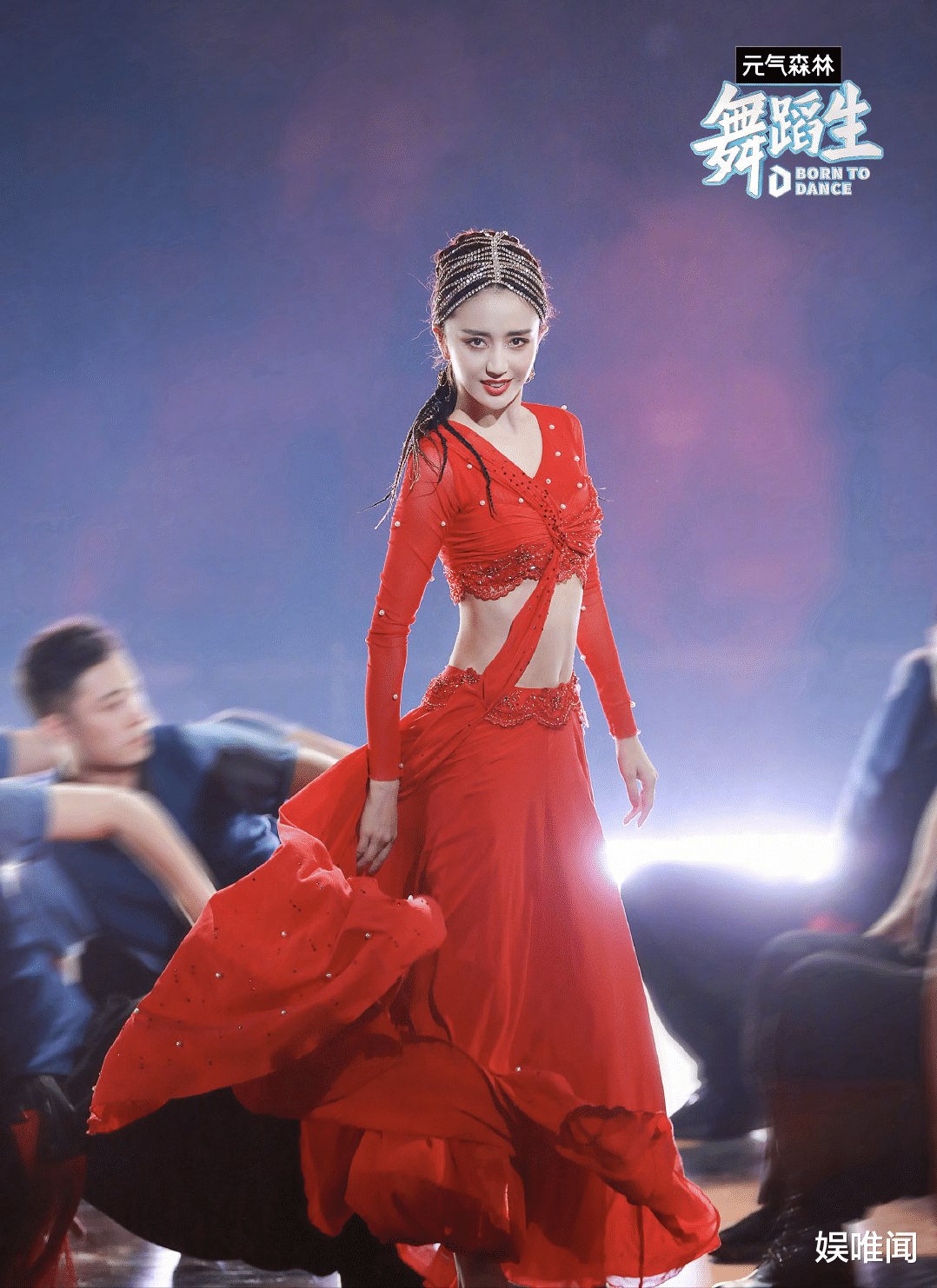 陈建斌|佟丽娅新综艺首播，搭档两位90后女星却不显年龄感，离婚后状态好