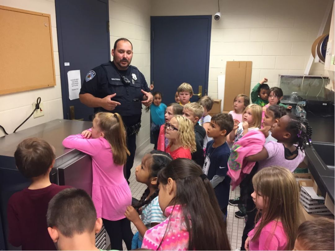 哑铃妈妈|德国人口那么少，为何能拿到近一半的诺贝尔奖？看幼儿园就明白了