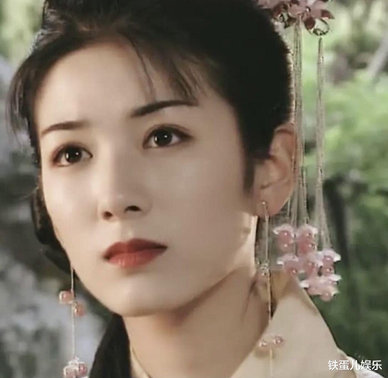 明星|那些刚出道时很美，但很快长残了的女明星们