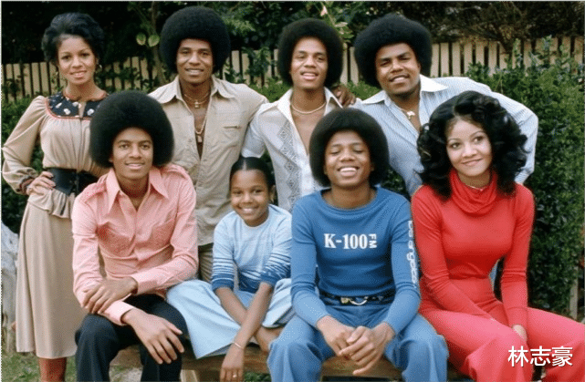 迈克尔·杰克逊|迈克杰克逊一生的9张彩照：图6被指控性侵儿童，图9被医生杀死