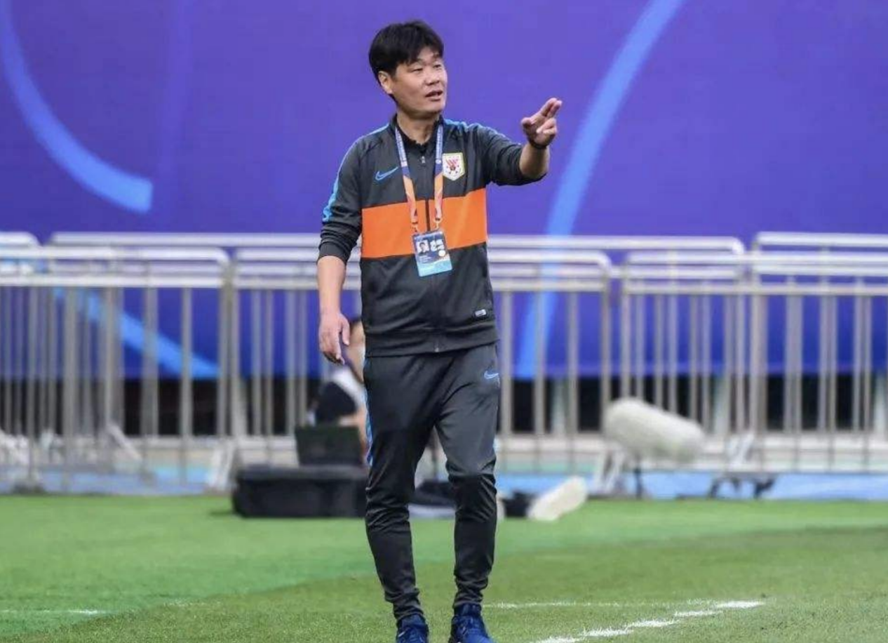 李霄鹏|国足新消息！李霄鹏开始放大招？人脉确实比李铁强一些