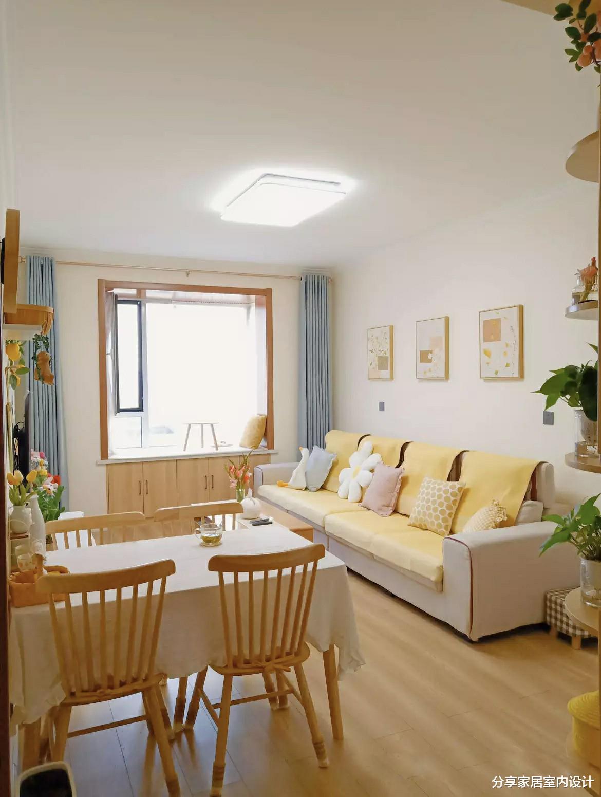 她家太会装修啦，不做吊顶不做电视墙，全屋耐看又温馨，令人羡慕