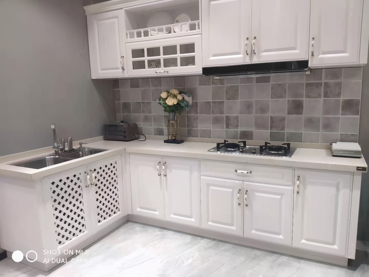 甲醛|厨房不一定要做橱柜，炒菜做饭这样“弄”，高级美观又耐用